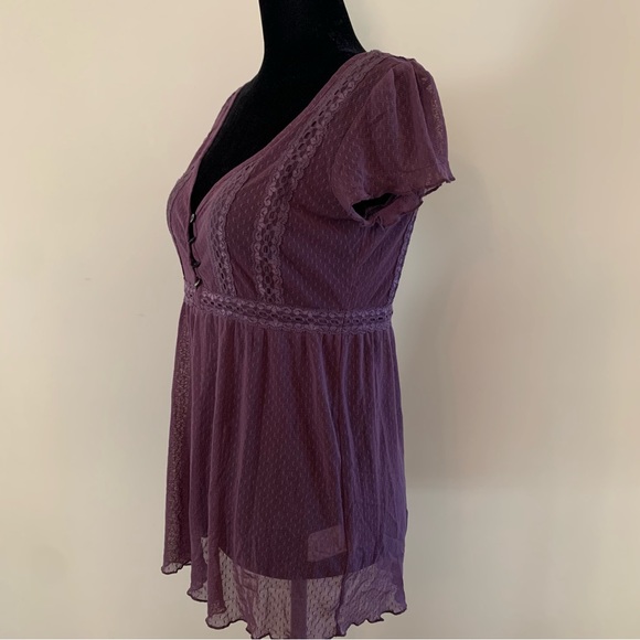 Talula - Lightweight Flowy Top - Small - Picture 5 of 16